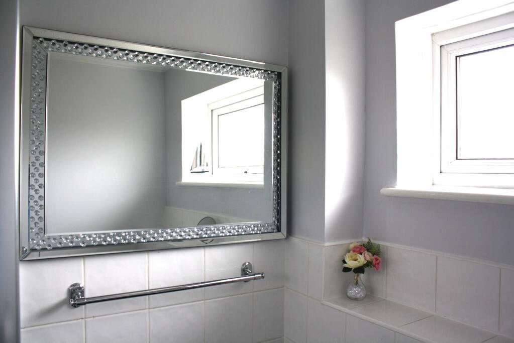 Holiday home Gorgeous 3 Bed House In Milton Keynes Bletchley